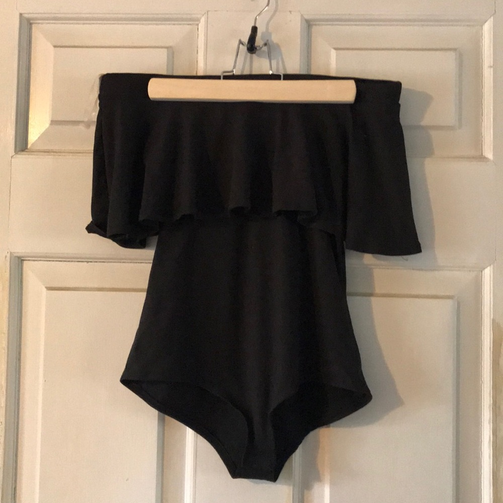 Off the shoulder bodysuit. Size Medium
